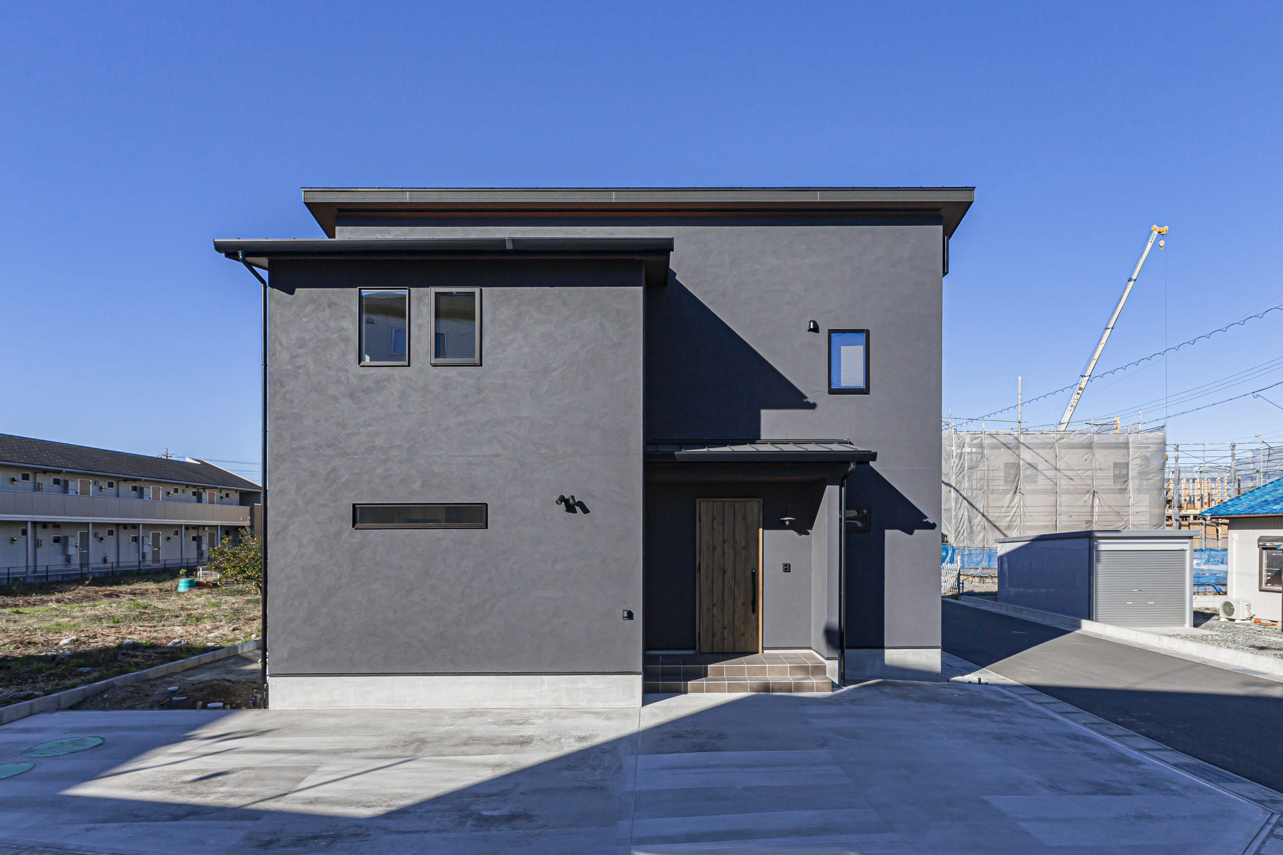 ブラック系外壁でつくる、モダンでかっこいい注文住宅｜豊橋・田原の施工事例