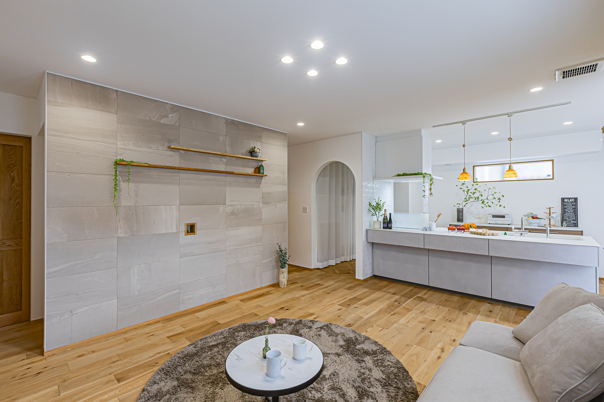 絵本から飛び出したような南欧風のお家