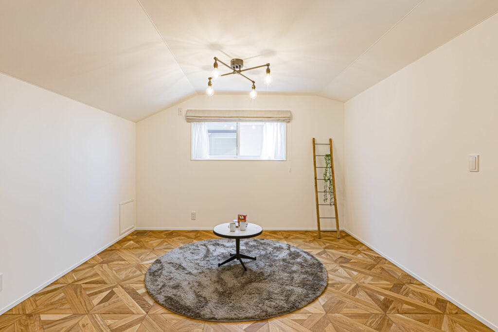 小屋裏の空間を活用したセカンドリビング